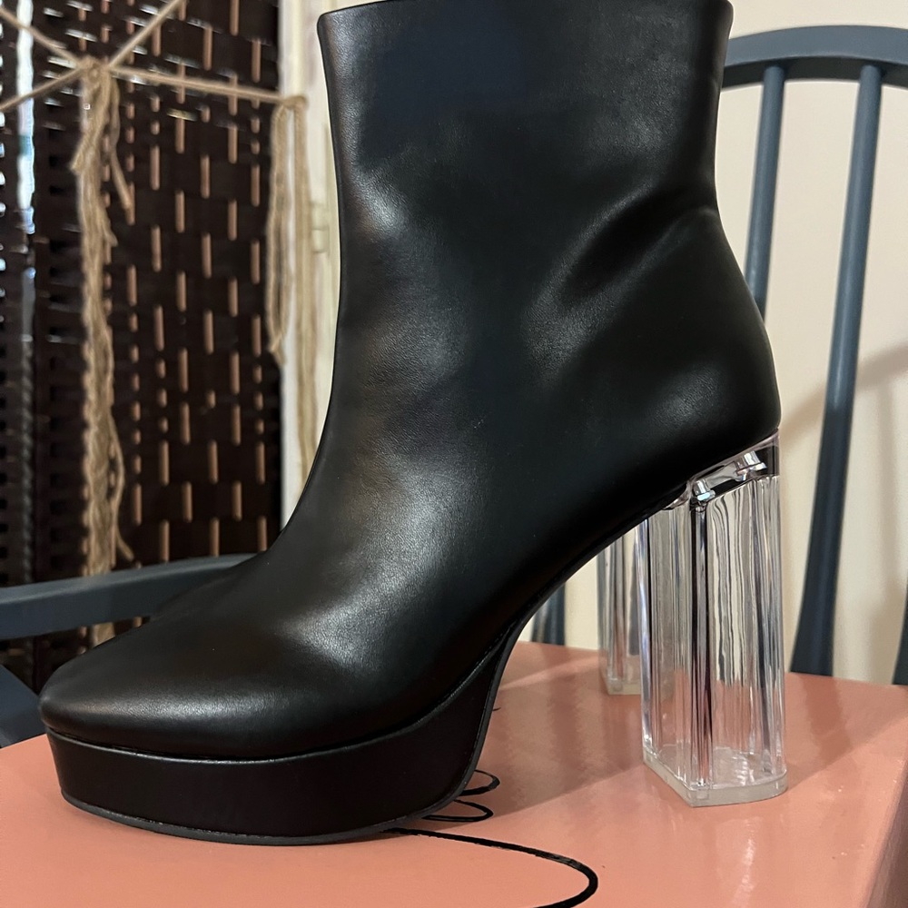 NWT Wild Pair size 8.5 clear chunky high heel ankle boots, black faux leather
